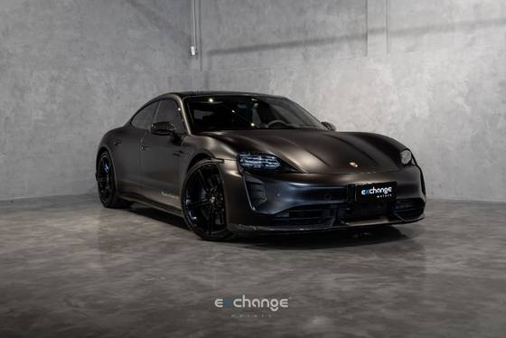 PORSCHE TAYCAN TURBO S ELÉTRICO